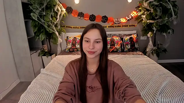 Snapshot of PaigePrado chatting on 10.29.25 PaigePrado online show from 10.29.25