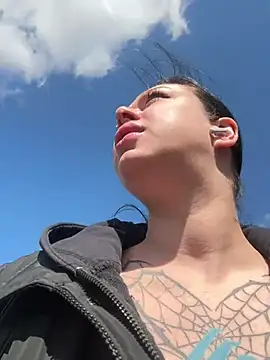 AlishaPrettyBlade online show from 05.11.26