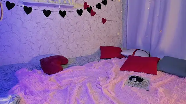 Snapshot of Nasy chatting on 02.17.25 Nasy online show from 02.17.25