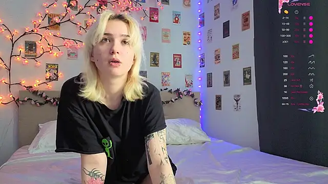 Snapshot of Nasy chatting on 02.28.26 Nasy online show from 02.28.26