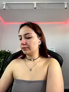 AshleySkott  online show from 10.21.25