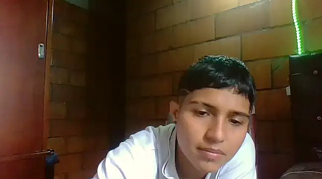 cora-gunn online show from 03.12.25