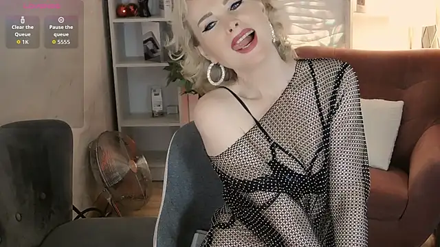 Sandra Kind online show from 01.12.26