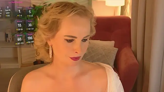 Snapshot of Sandra_Kind chatting on 04.14.26 Sandra Kind online show from 04.14.26