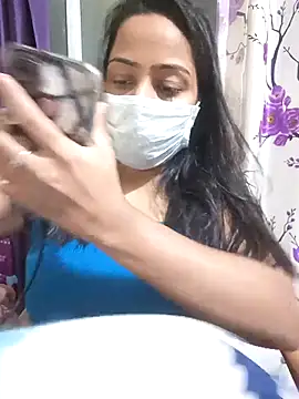 COZY ROZI online show from 11.10.25