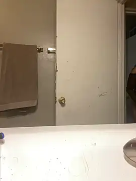 Snapshot of PersianCream77 chatting on 03.18.25 PersianCream77 online show from 03.18.25