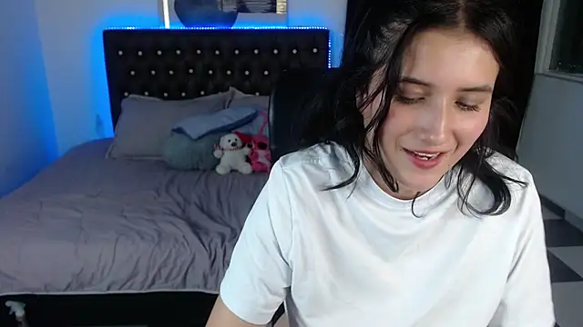 Snapshot of amy_royale chatting on 02.26.25 amy royale online show from 02.26.25