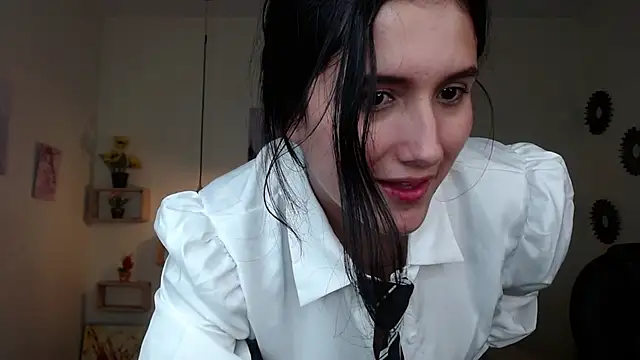 Snapshot of amy_royale chatting on 03.15.25 amy royale online show from 03.15.25