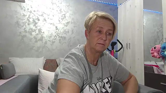 RosesandLillies online show from 04.12.26