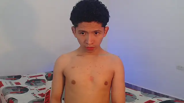 Snapshot of Magno_03 chatting on 03.17.25 Magno 03 online show from 03.17.25