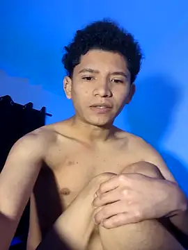 Snapshot of Magno_03 chatting on 10.22.25 Magno 03 online show from 10.22.25