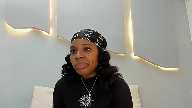 EmilyDiaaz online show from 04.20.26