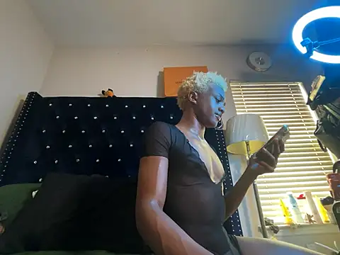 Snapshot of celestefantasea chatting on 03.10.25 celestefantasea online show from 03.10.25