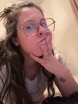 Snapshot of Rosiee69_ chatting on 03.02.25 Rosiee69  online show from 03.02.25