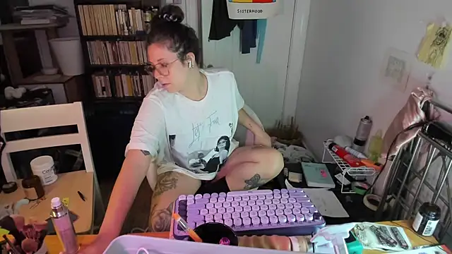 Rosiee69  online show from 11.16.25