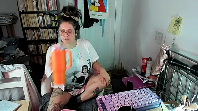 Rosiee69  online show from 11.28.25