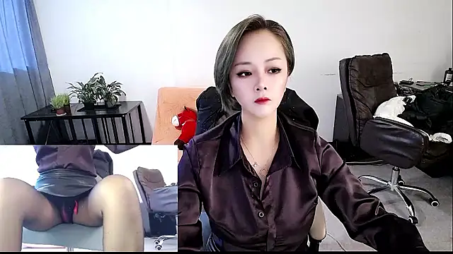 Snapshot of beira-01 chatting on 01.12.26 beira-01 online show from 01.12.26