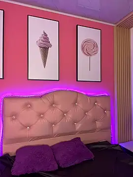 Emily-teen online show from 02.27.25