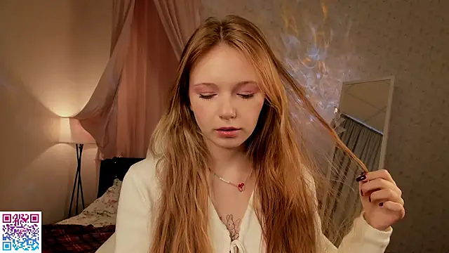 boozekirs  online show from 10.17.25