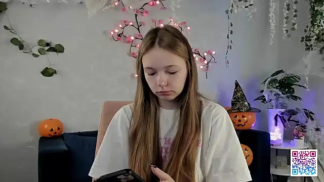 boozekirs  online show from 10.31.25