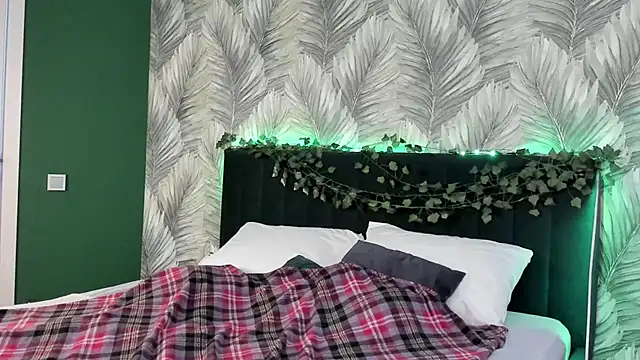 boozekirs  online show from 11.05.25