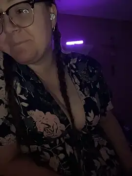 HTXBELLE online show from 02.25.25