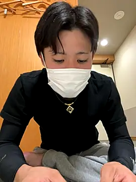 Snapshot of chiba_chan chatting on 10.27.25 chiba chan online show from 10.27.25