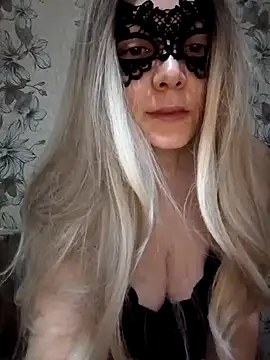 Snapshot of AliniX chatting on 03.01.25 AliniX online show from 03.01.25