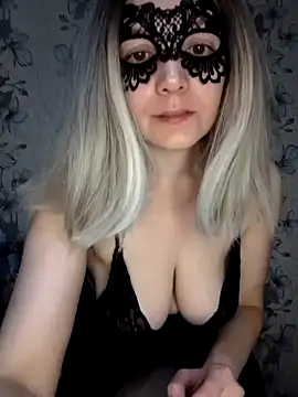 Snapshot of AliniX chatting on 09.20.25 AliniX online show from 09.20.25