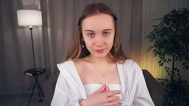 QuennaCoote online show from 03.18.25