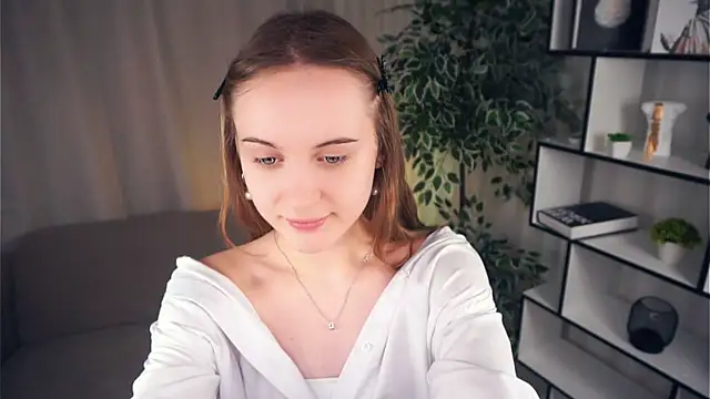 QuennaCoote online show from 03.18.25