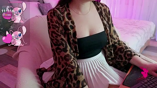 Snapshot of baby_debbie chatting on 11.26.25 baby debbie online show from 11.26.25