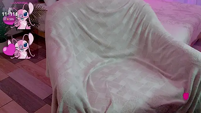 Snapshot of baby_debbie chatting on 12.13.25 baby debbie online show from 12.13.25