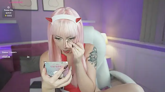 SaharaKramer online show from 11.20.25