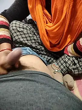 Snapshot of indian_couple4 chatting on 01.10.26 indian couple4 online show from 01.10.26