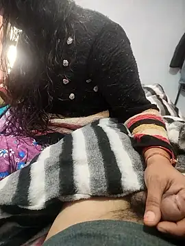 Snapshot of indian_couple4 chatting on 01.19.26 indian couple4 online show from 01.19.26