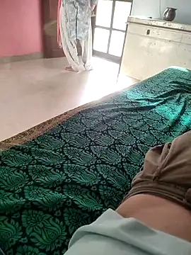 Snapshot of indian_couple4 chatting on 05.15.26 indian couple4 online show from 05.15.26