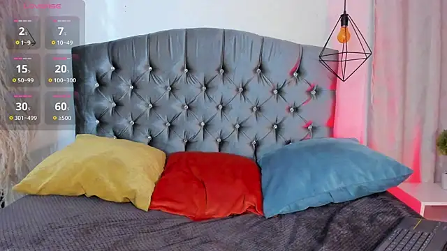 iiangel  online show from 10.23.25