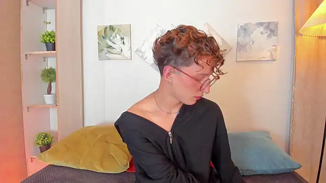 iiangel  online show from 12.17.25