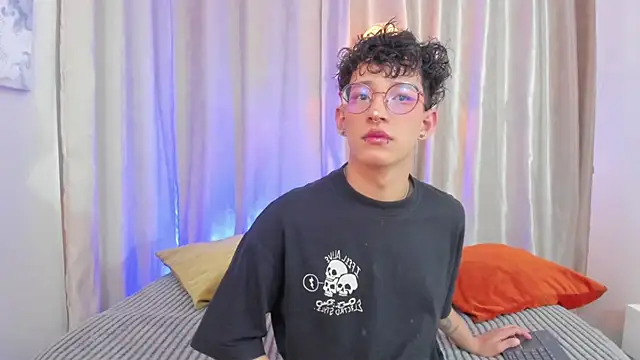 iiangel  online show from 02.28.26