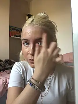 Blondie Sofia Essexbabe online show from 11.13.25