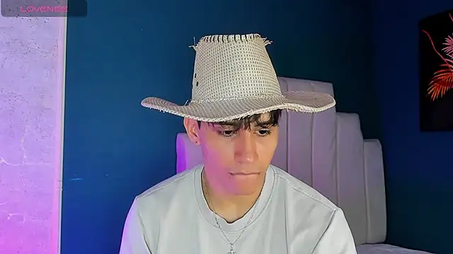 Allex Cano online show from 10.23.25