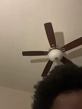 Snapshot of Deshay30 chatting on 12.22.25 Deshay30 online show from 12.22.25