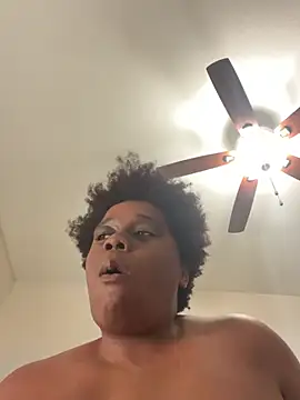 Snapshot of Deshay30 chatting on 02.20.26 Deshay30 online show from 02.20.26