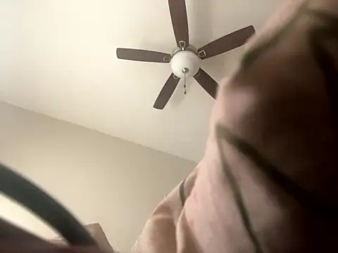 Snapshot of Deshay30 chatting on 02.20.26 Deshay30 online show from 02.20.26