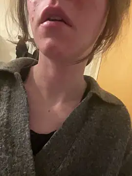 Snapshot of Hildas chatting on 02.09.26 Hildas online show from 02.09.26