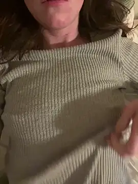 Snapshot of Hildas chatting on 02.16.26 Hildas online show from 02.16.26