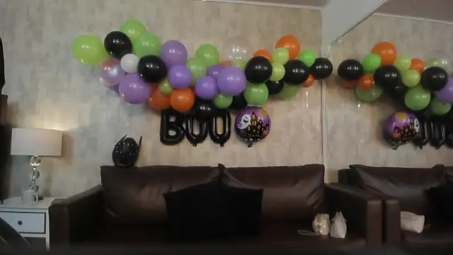 Snapshot of NahomyCarther chatting on 11.02.25 NahomyCarther online show from 11.02.25