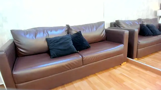 Snapshot of NahomyCarther chatting on 11.04.25 NahomyCarther online show from 11.04.25