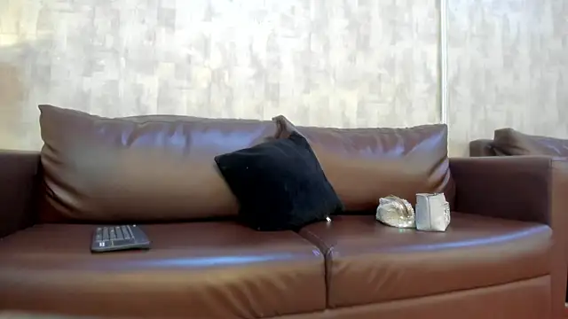 Snapshot of NahomyCarther chatting on 11.07.25 NahomyCarther online show from 11.07.25